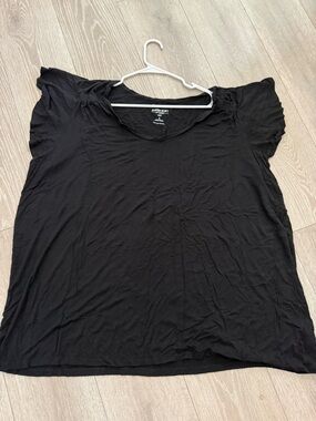 torrid 5X Black Short Sleeve Crew Neck Tee